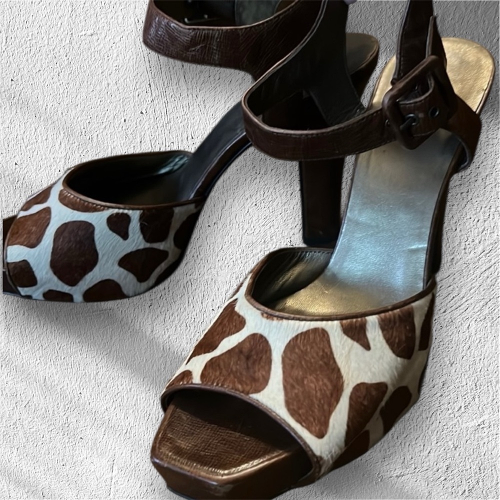 Saks 5th Avenue Giraffe Print Shoes Size 10
